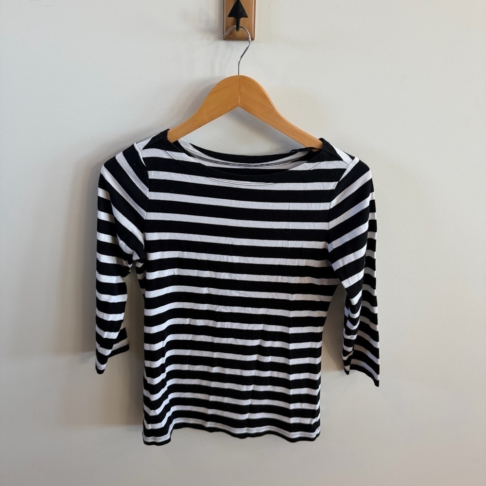 Denver Hayes Black and White Striped Long Sleeve Shirt – Size Medium